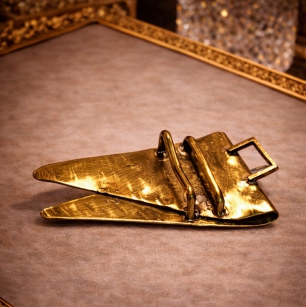 Vintage 80s Gold Tone Metal Belt Buckle